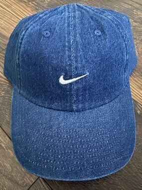 Nike Denim Blue Billed Club Cap Small Swoosh Logo Size M/L HF0383-419